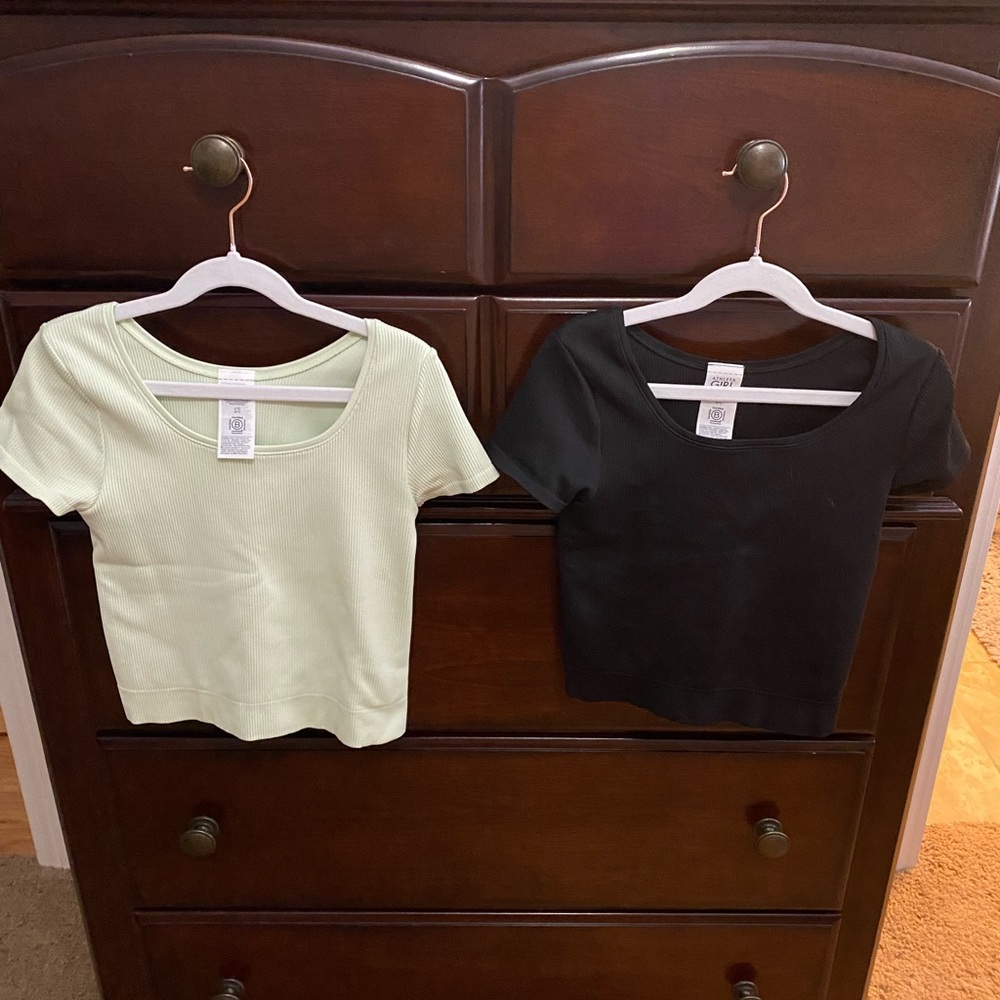 Athleta girl Ribbed Scoop Neck Top - Light Green and Black. Size large (12)
